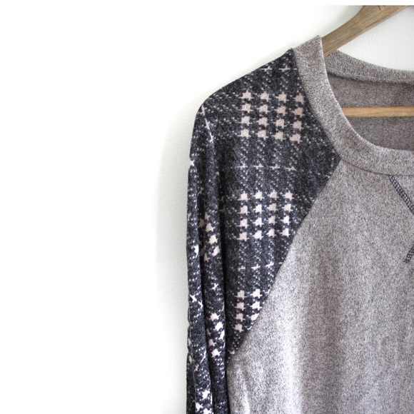 P & Rose Printed Sleeve Long Sleeve Plus Top 3XL - Picture 2 of 8